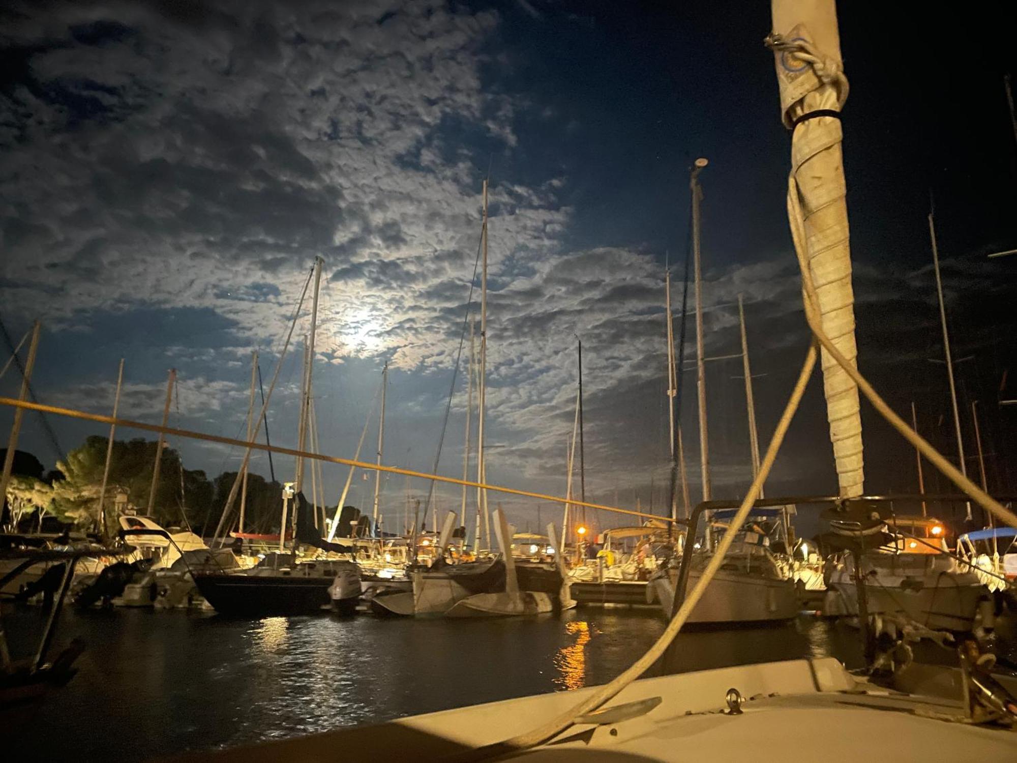 Yacht Studio Galarne Saint-Raphaël Exterior foto